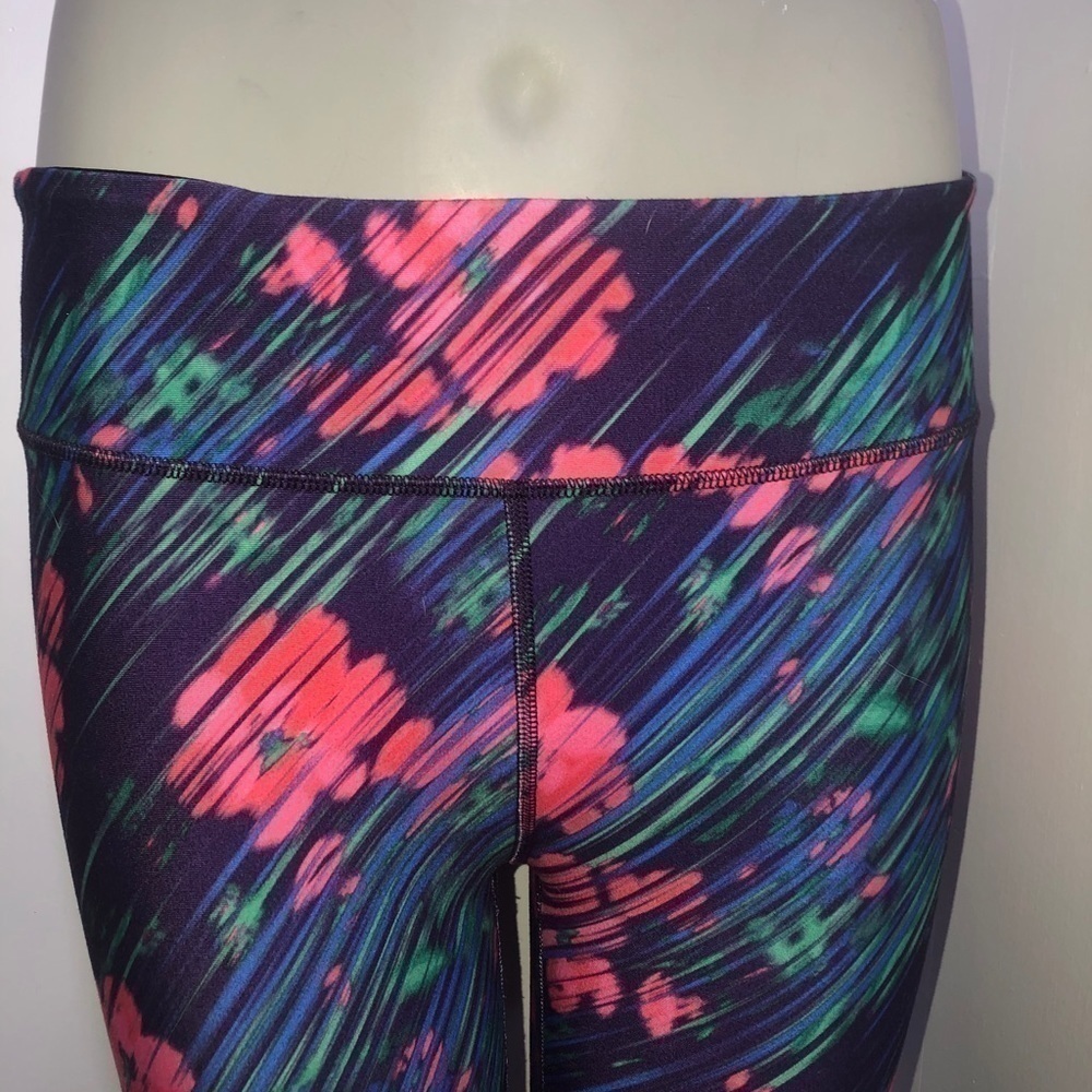 Beautiful Fabletics - Picture 5 of 11